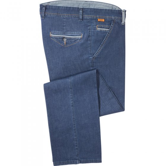 Lichte jeans met contrasten 