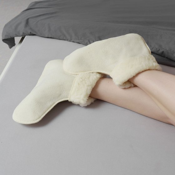 Bedschoenen van scheerwol 