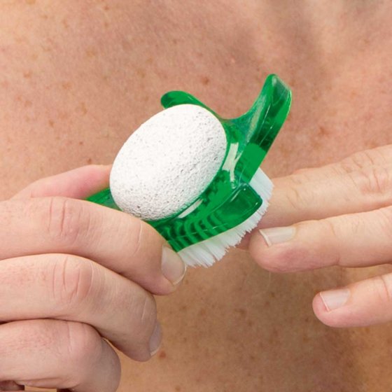 Nagelborstel met puimsteen  
