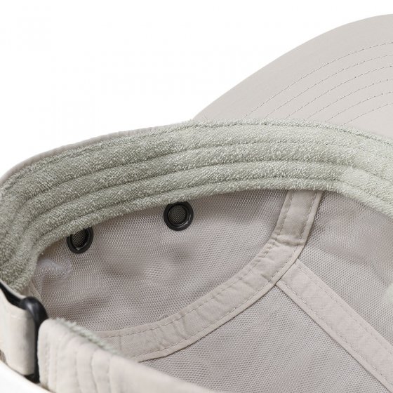 Zomerpet met uv-bescherming